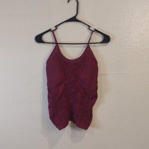 Women's athletic top